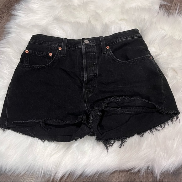 Levi’s shorts - Picture 4 of 4